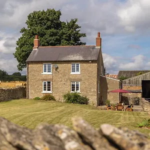beautifully-appointed-farmhouse-with-stunning-view.yorkshirehotels.net/